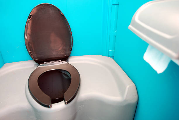Best Luxury portable toilet rental  in La Crosse, KS