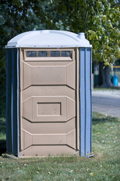 Best Porta potty delivery and setup  in La Crosse, KS